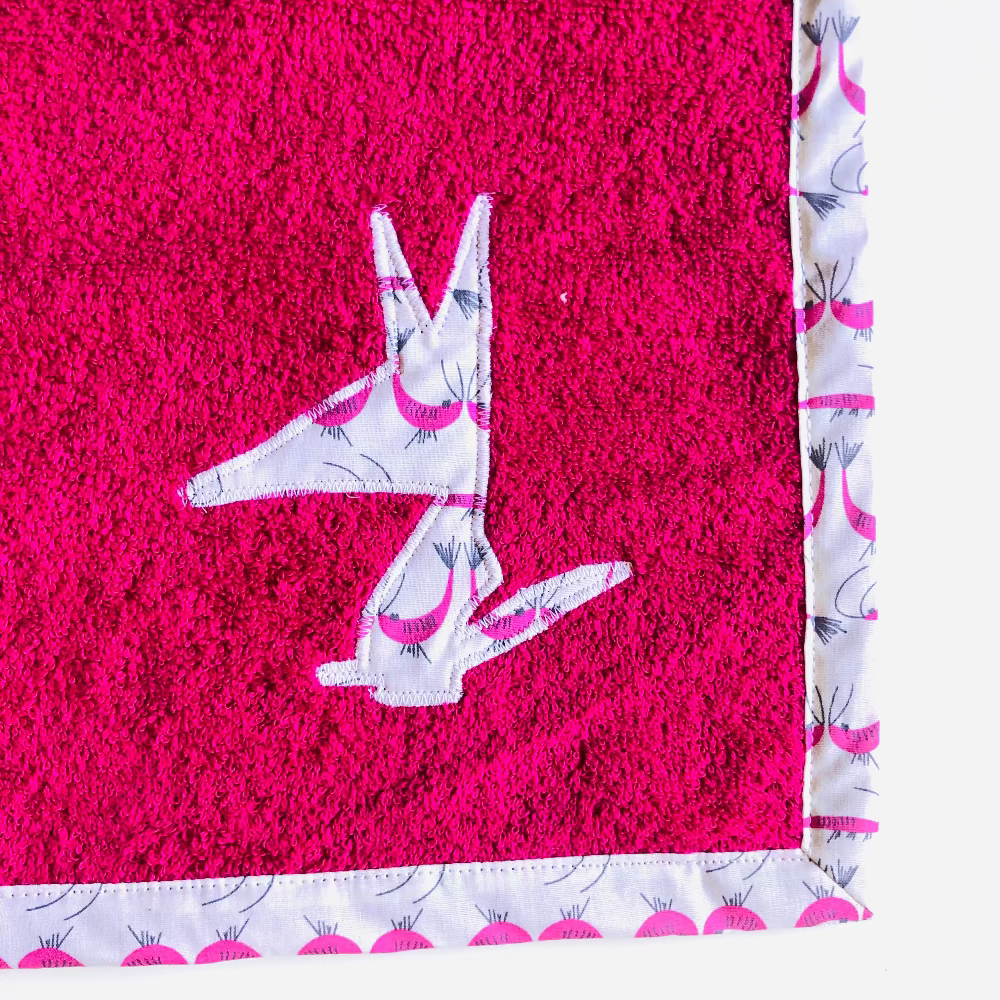 PIOLOU Le Tapis à langer nomade Tapis à langer rose crevettes 50 x 70 cm