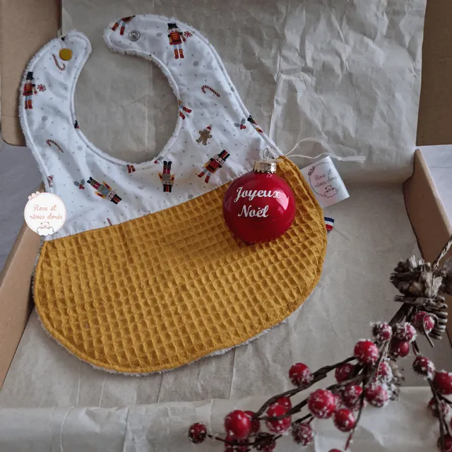 Rose et rêves dorés Noël Coffret Noël casse-noisette avec bavoir