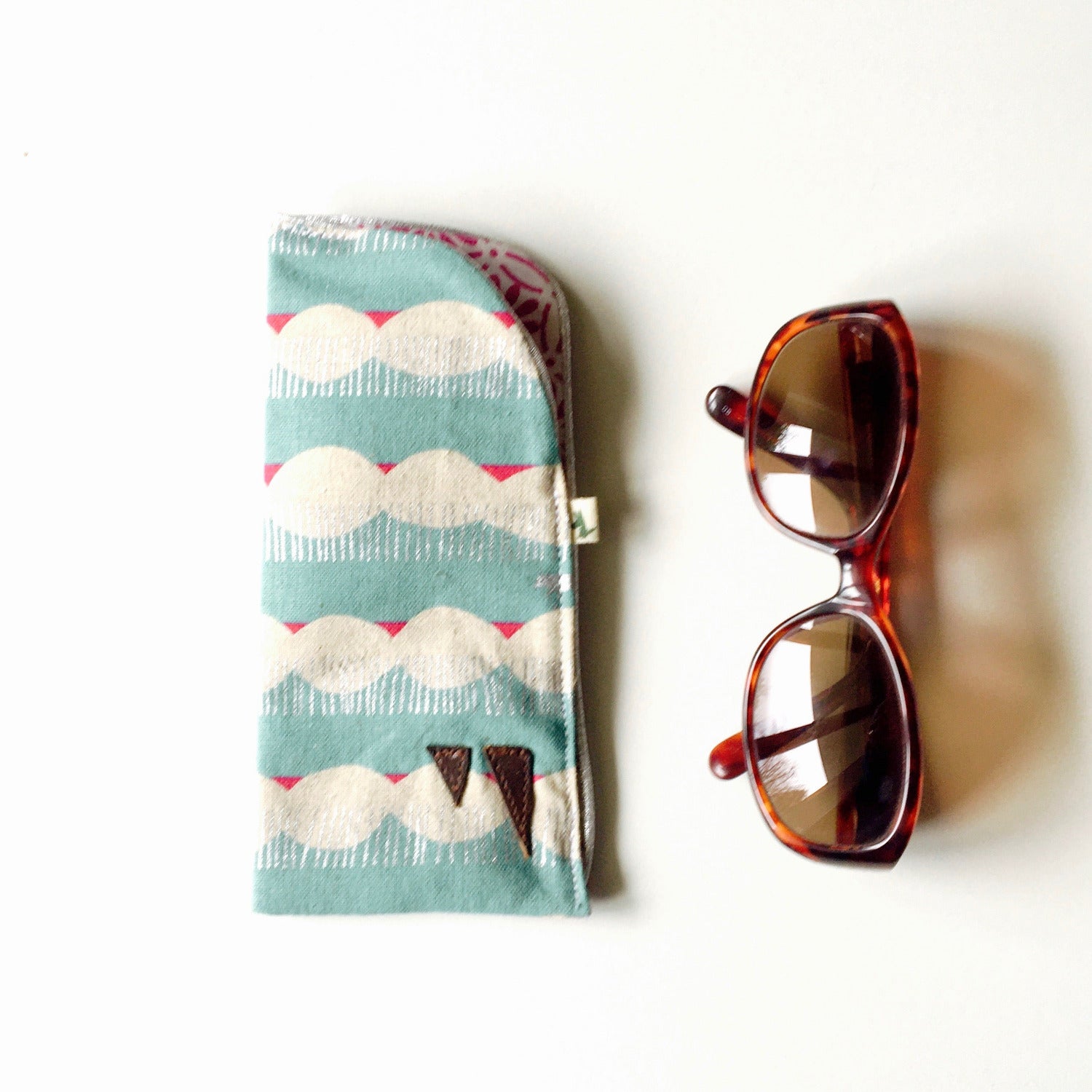 PIOLOU L'etui à Lunettes Etui à lunettes bleu turquoise loup argenté