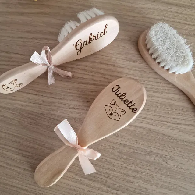 Baby-Crea Accessoires bébé personnalisés peigne bébé dents arrondies