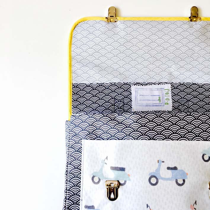 PIOLOU Le Cartable Primaire Cartable CP primaire scooters noir et blanc