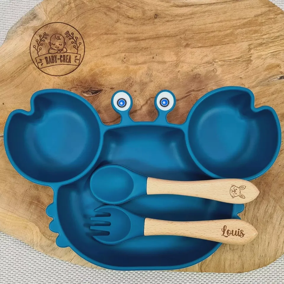 Baby-Crea Coffret repas bébé assiette crabe et couverts Vert olive
