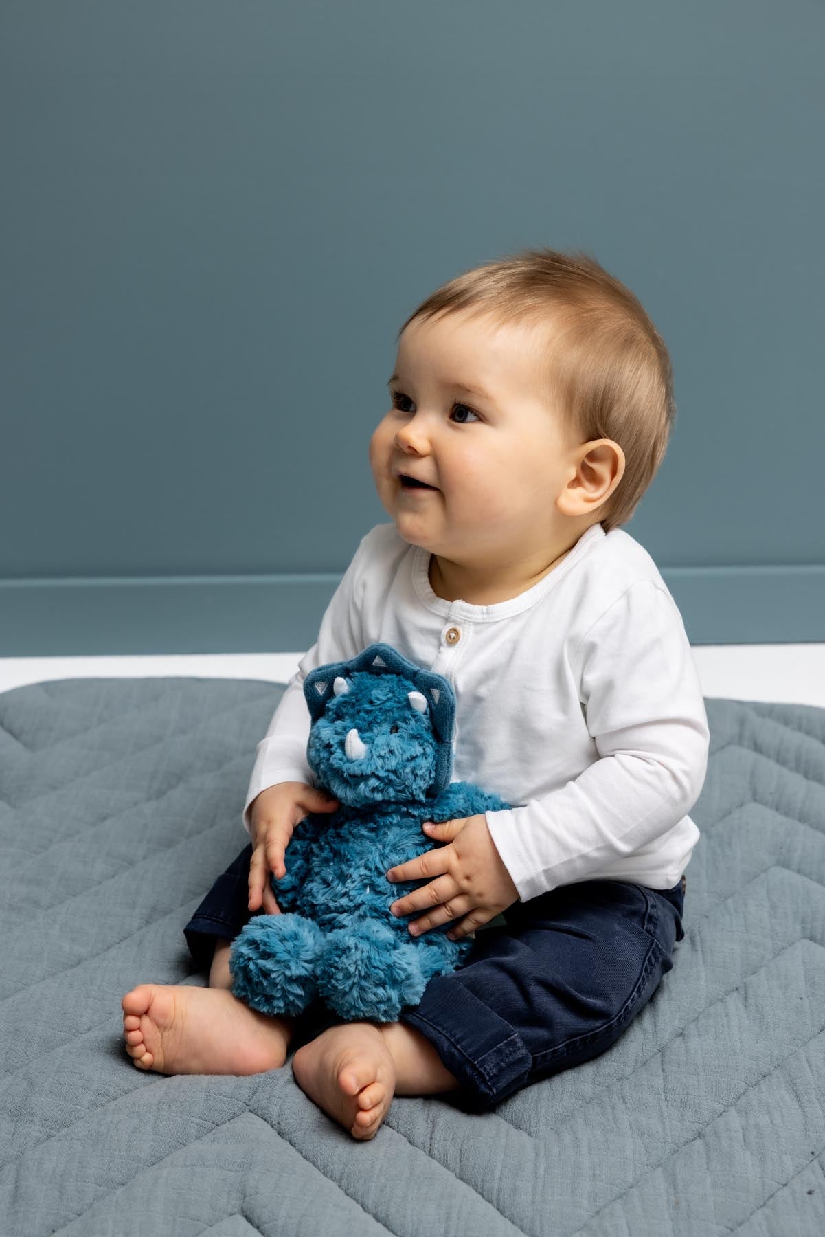 Trixie Baby Premiers jouets Mr. Triceratops peluche bébé