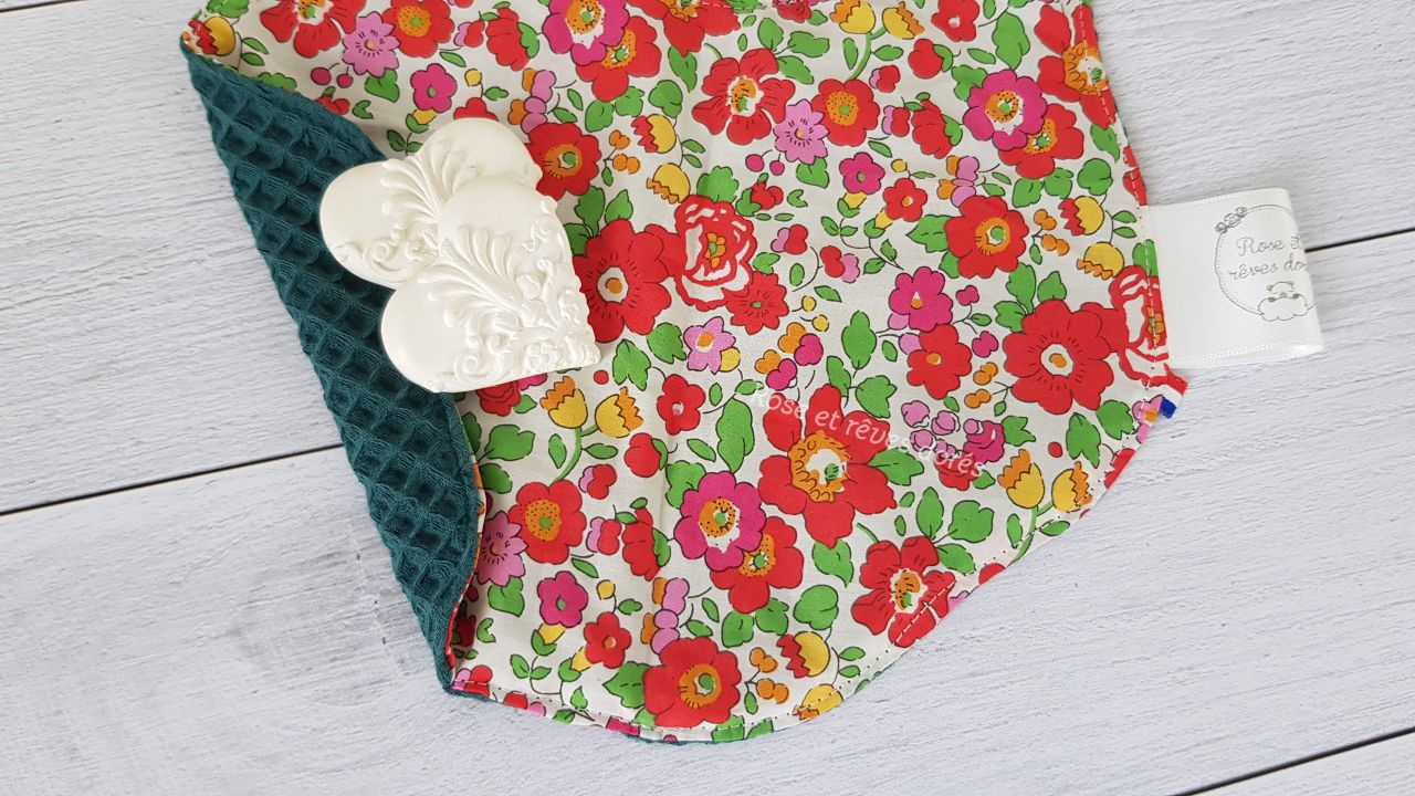 Rose et rêves dorés Bavoirs Envolée d’oiseaux de paradis bavoir bébé absorbant