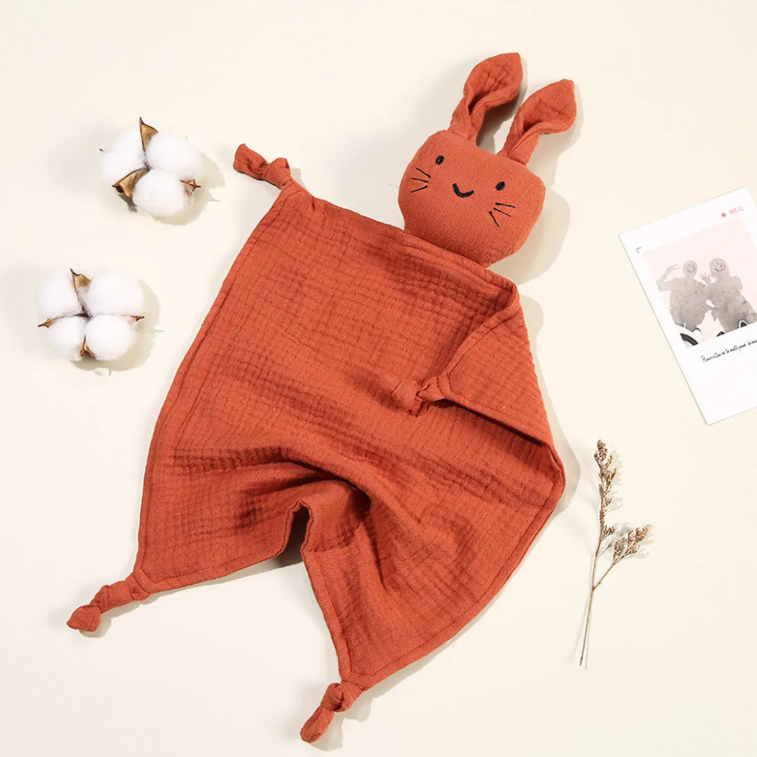 Baby-Crea Doudou personnalisé lapin beige prénom gravé tissu doux