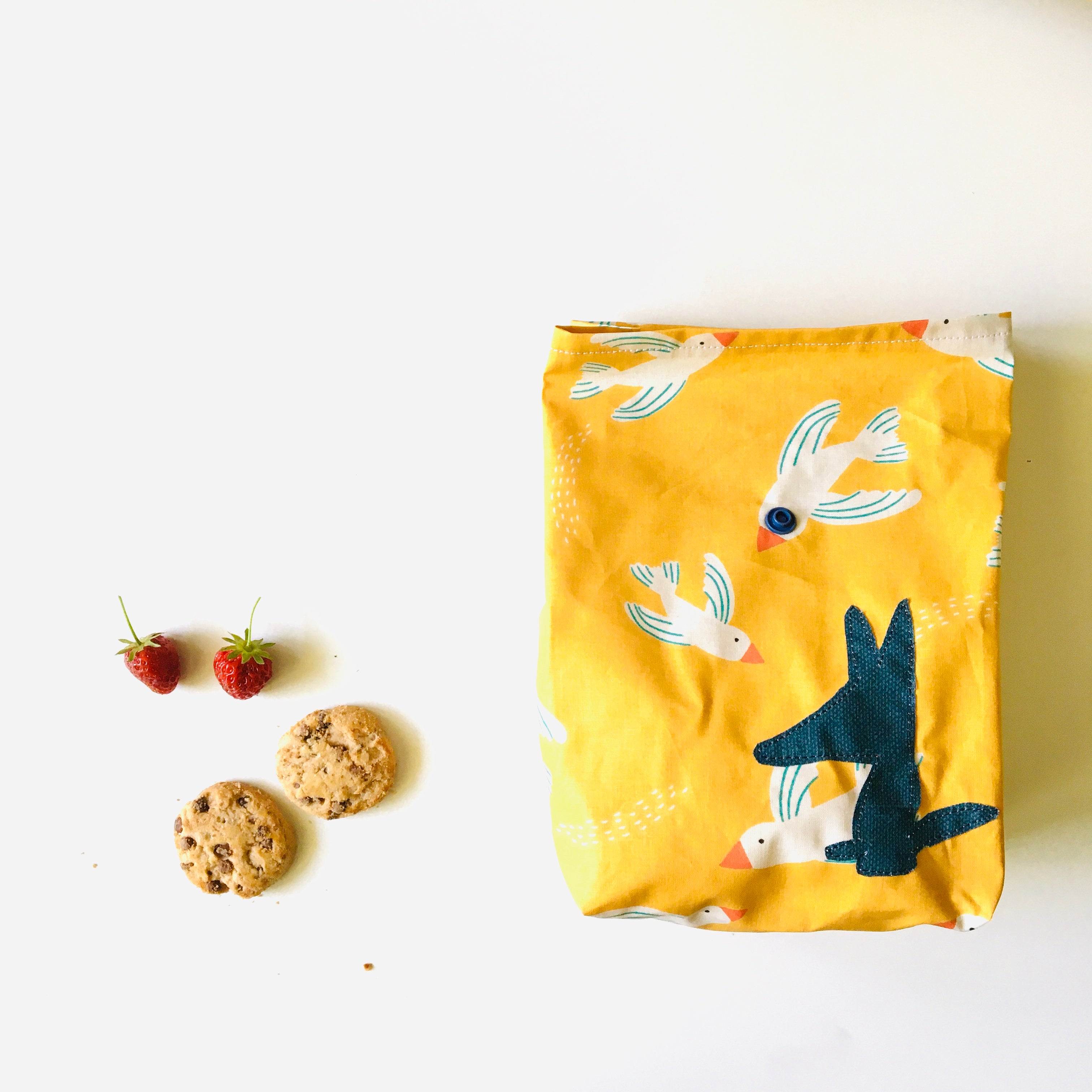 PIOLOU Le lunch-bag PM lunch bag jaune oiseaux
