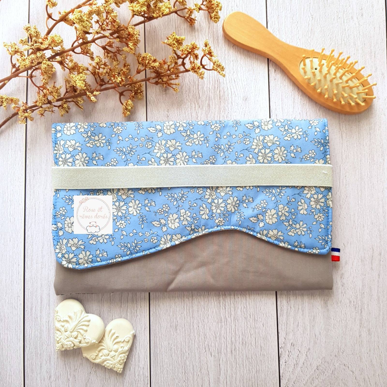 Rose et rêves dorés Protèges carnet de santé Pochette Macaron