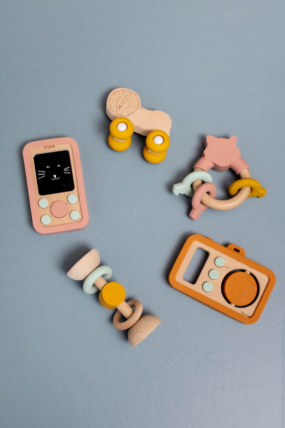 Trixie Baby Hochet en silicone et bois Mr. Lion