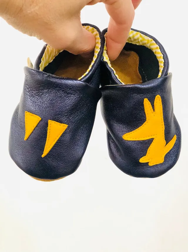PIOLOU Les Chaussons en cuir chaussons bébé bleu métallisé 6-12 mois antidérapants