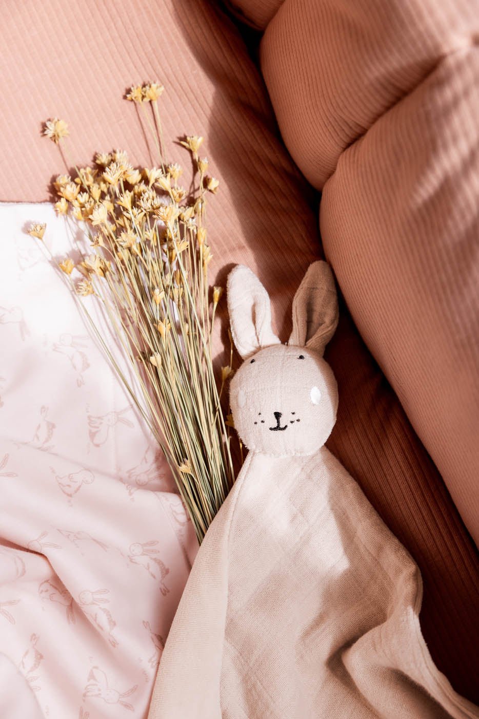 Trixie Baby Literie de bébé Couverture 75x100 cm Rosy Rabbit douce