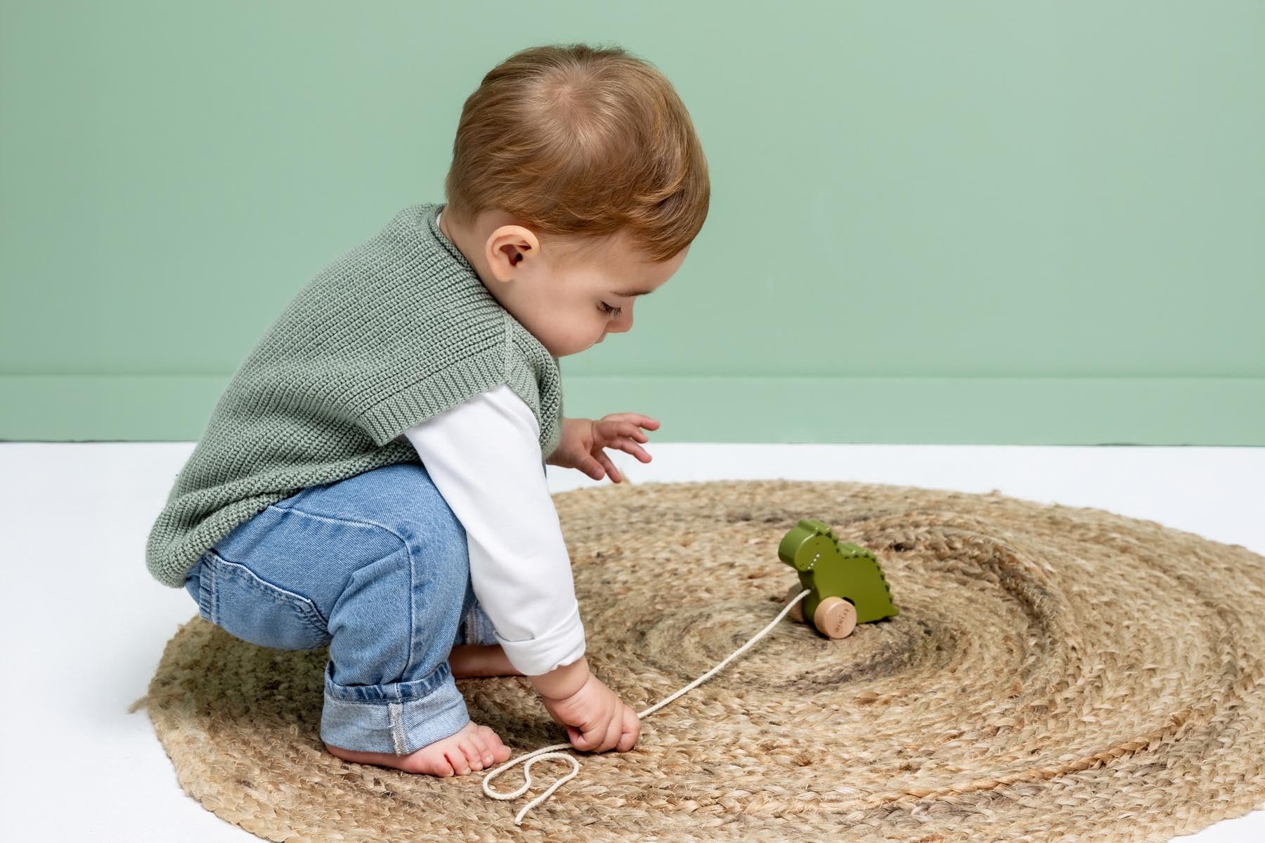 Trixie Baby Jouets à pousser et à tirer Petit jouet à tirer en bois Mr. Dino jouet FSC