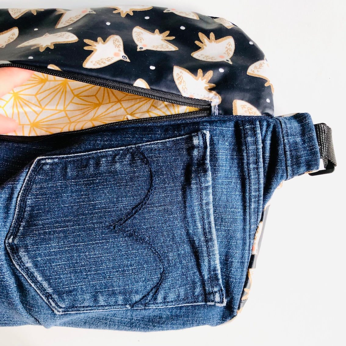 PIOLOU Le Sac Banane banane enduite PM bleu marine oiseaux