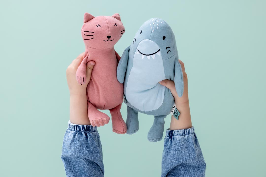 Trixie Baby Premiers jouets Peluche bébé Mrs. Cat en tissu recyclé doux