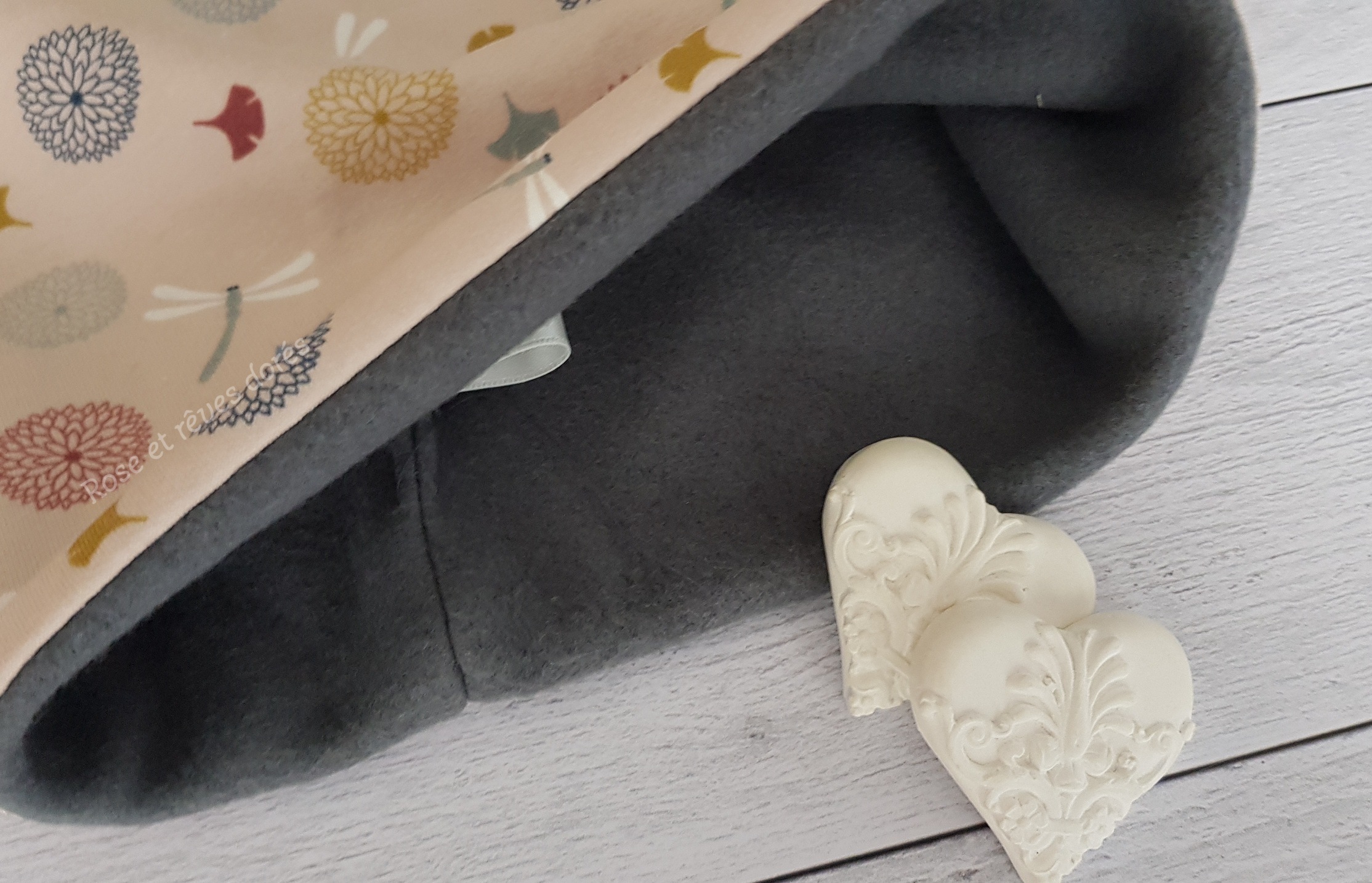 Rose et rêves dorés Chèches, foulards, snoods snood libellules 4-24 mois