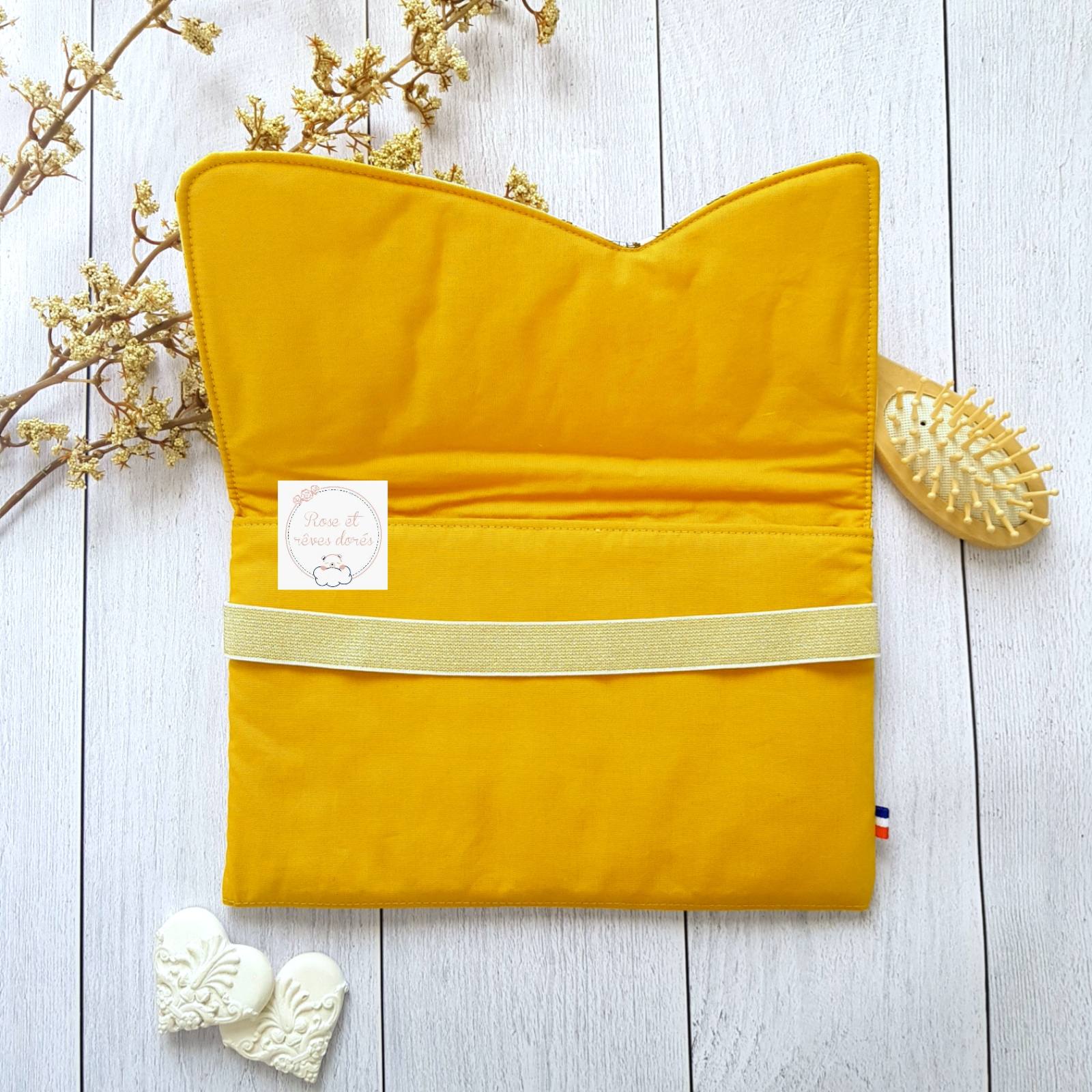 Rose et rêves dorés Calisson pochette protège carnet de santé