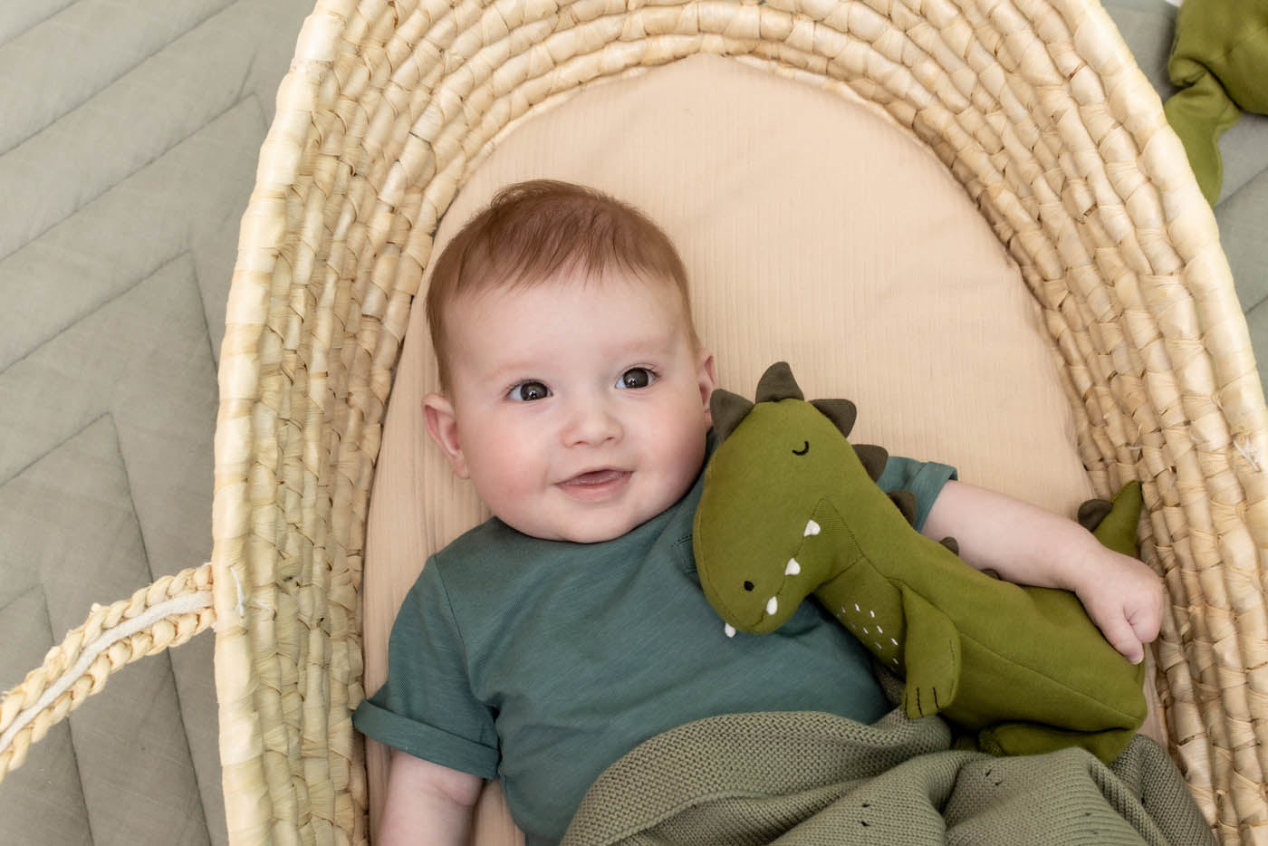 Trixie Baby Premiers jouets Mr. Dino petite peluche 26 cm coton bio