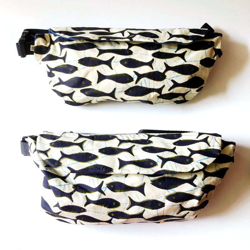 Piolou Le Sac Banane La banane wax écrue fish sac banane PM