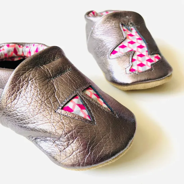 PIOLOU Les Chaussons en cuir Chaussons bébé cuir cuivré rose motifs graphiques roses et argentés 6-12 mois