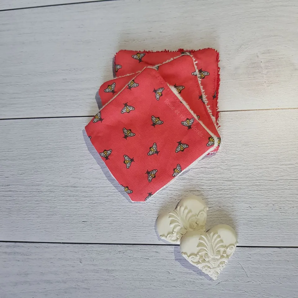 Rose et rêves dorés Lingettes, serviette visage, gants Lot de 3 lingettes Abeilles lavables