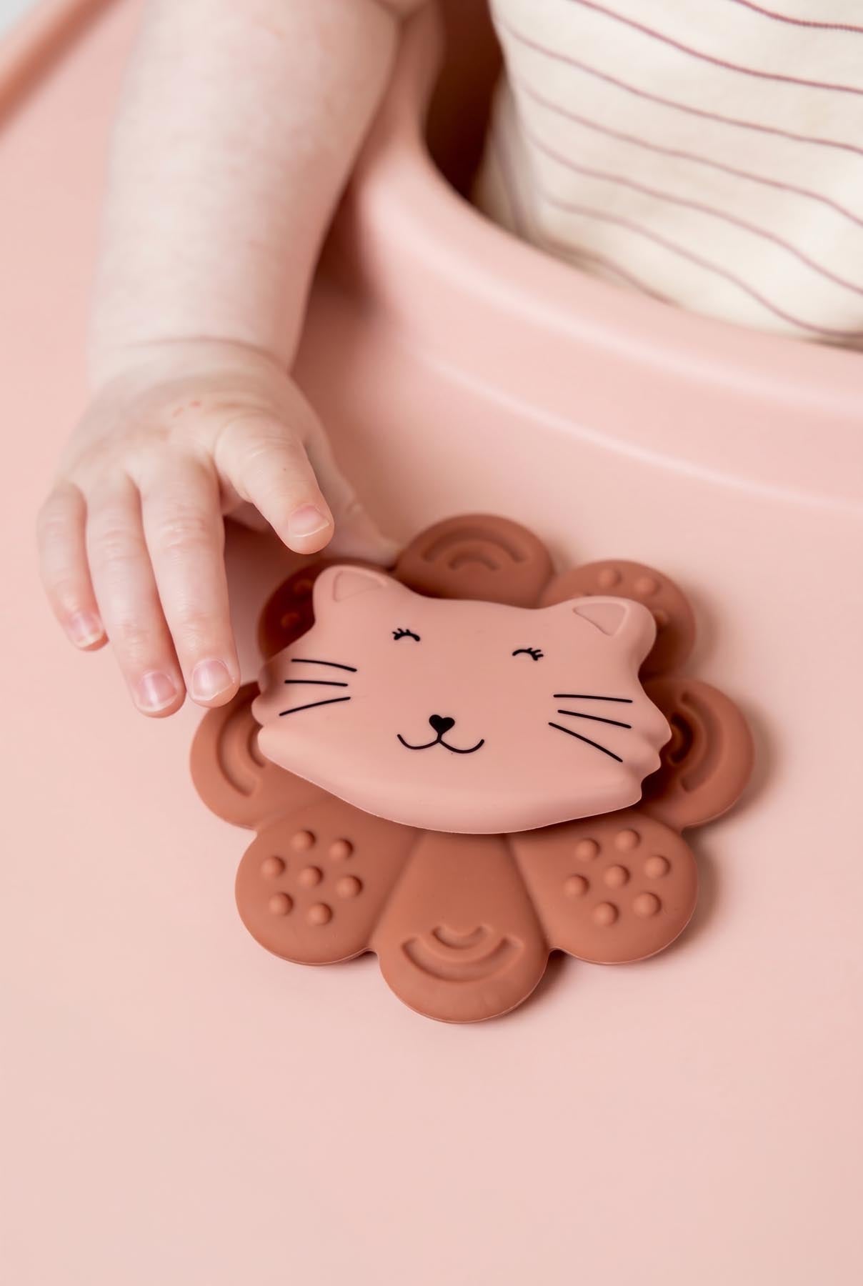Trixie Baby Jouets sensoriels Mrs. Cat spinner à ventouse en silicone alimentaire