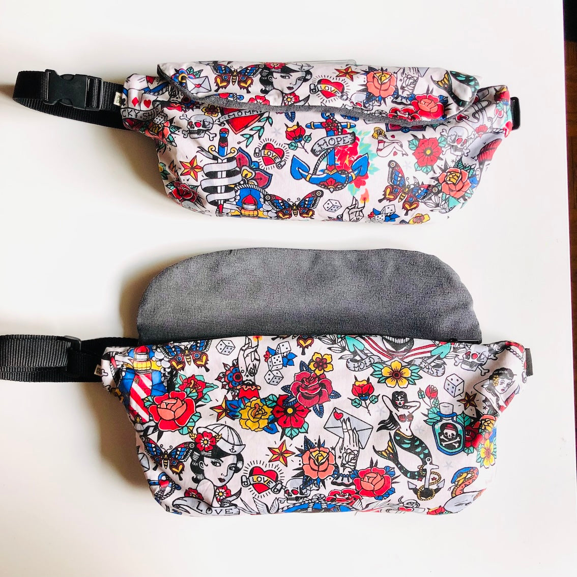 PIOLOU Le Sac Banane La banane enduite blanche tatoo PM