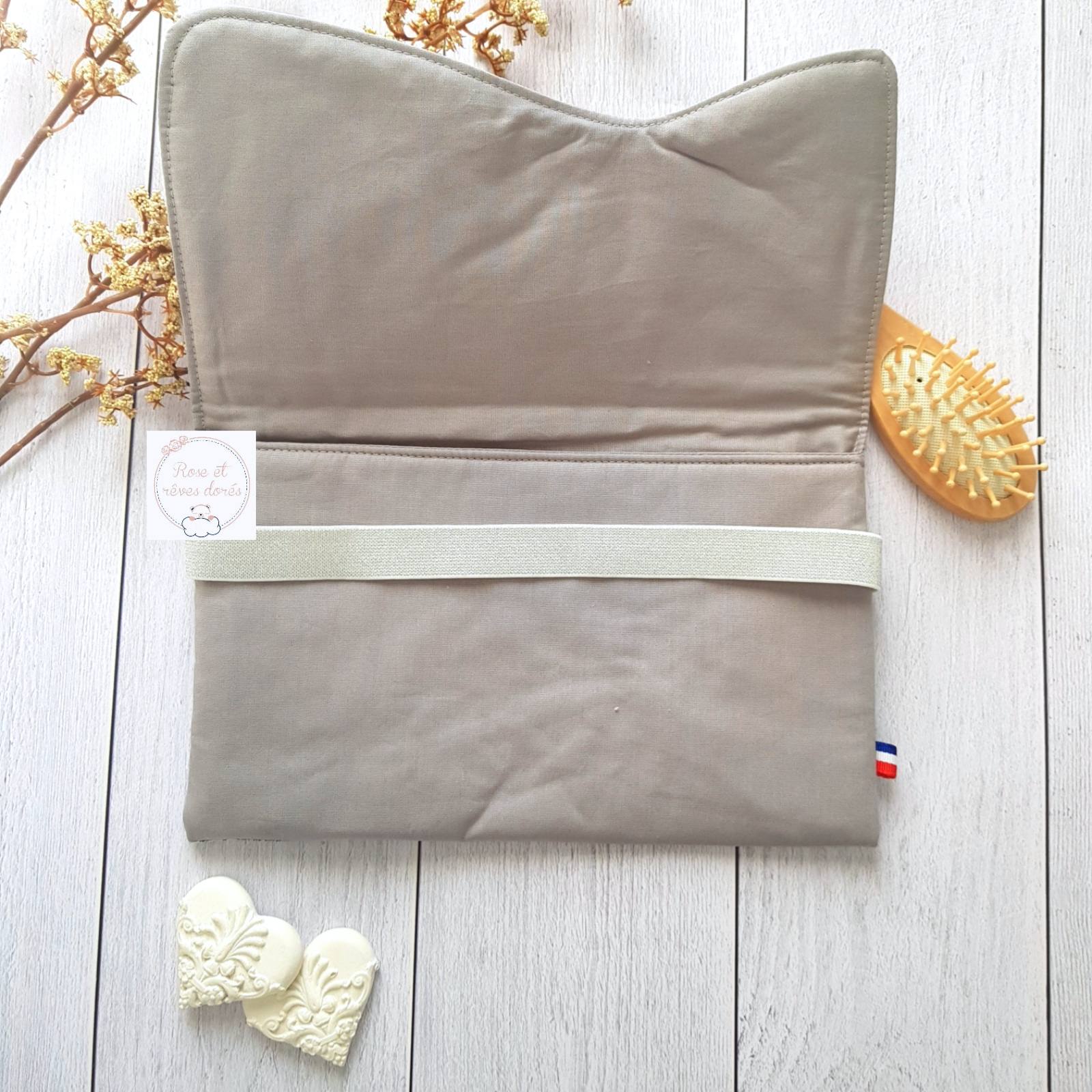 Rose et rêves dorés Protèges carnet de santé Pochette Macaron