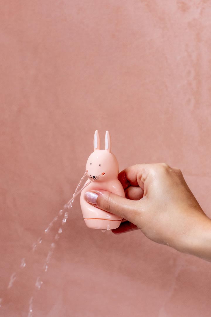 Trixie Baby Jouets de bain Mrs. Rabbit & Mr. Fox aspergeurs