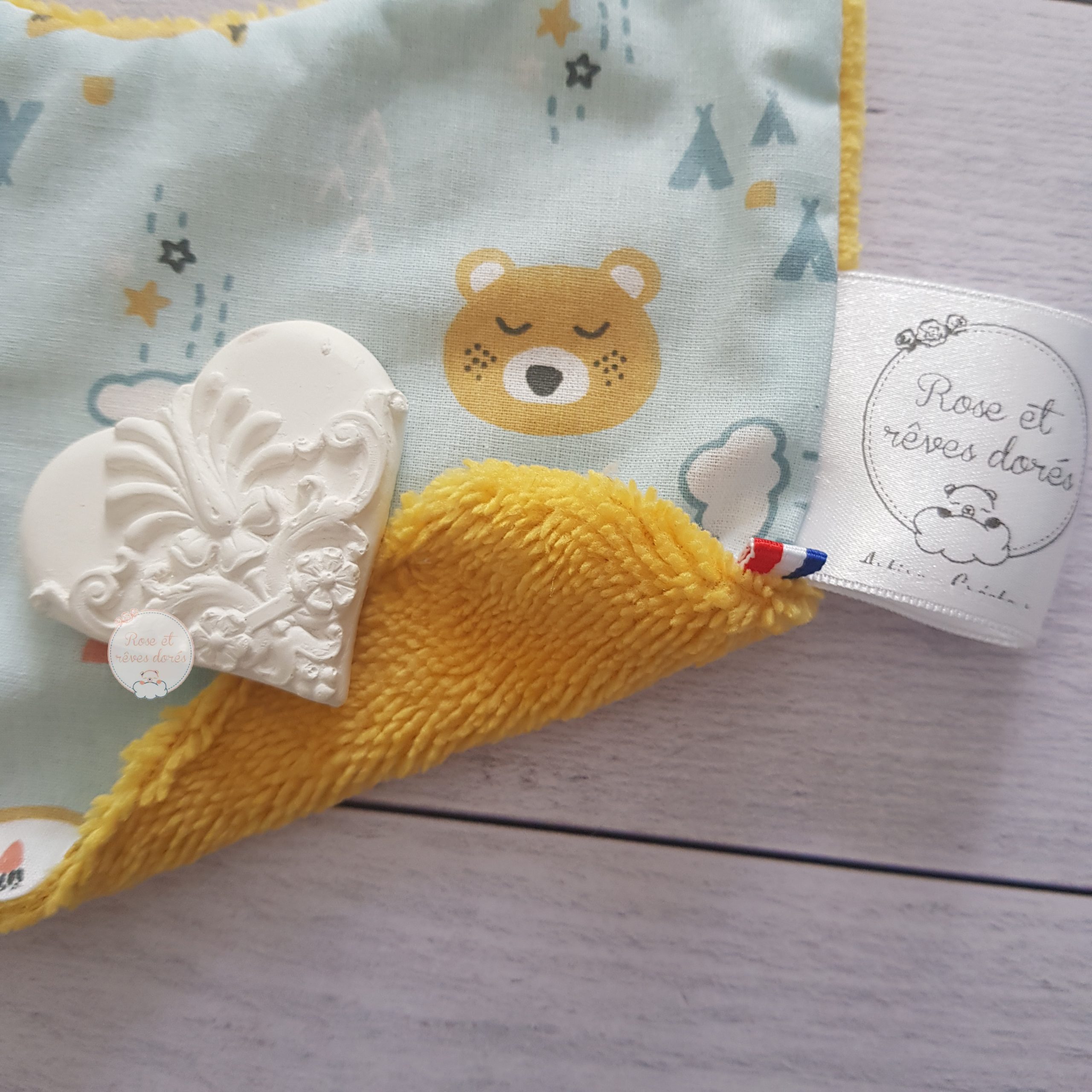 Rose et rêves dorés Bavoirs renards et oursons bavoir bébé moutarde
