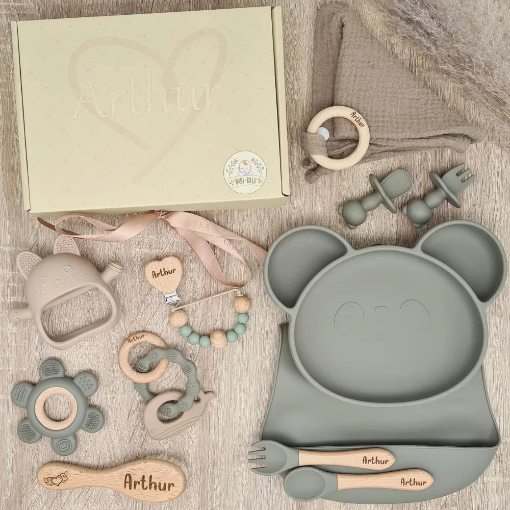 Baby-Crea Coffret naissance personnalisé 10 accessoires Vert olive