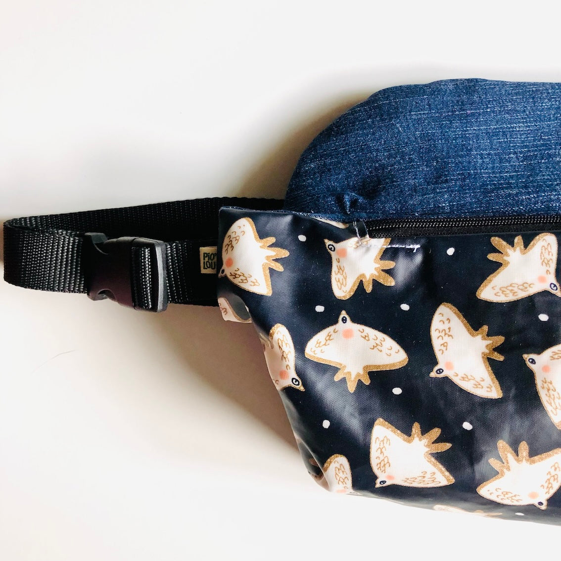 PIOLOU Le Sac Banane banane enduite PM bleu marine oiseaux
