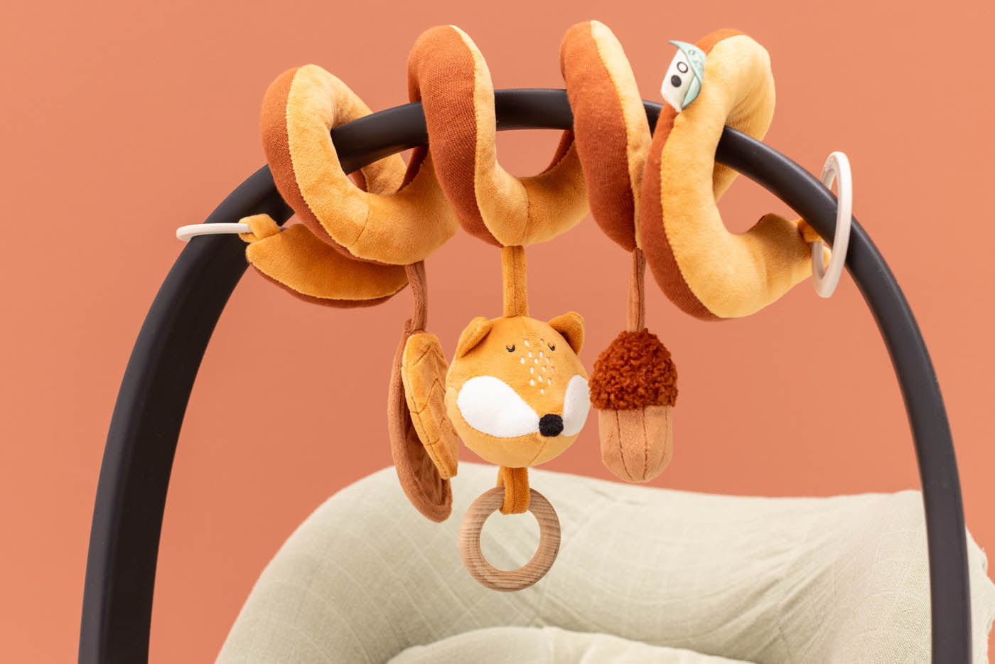 Trixie Baby Jouets d'activités Mr. Fox spirale d’activités