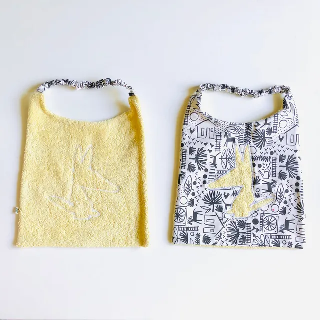 PIOLOU Le Bavoir bavoir réversible PM jaune anis 21 x 21 cm coton