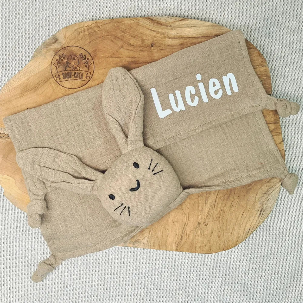 Baby-Crea Doudou personnalisé lapin beige prénom gravé tissu doux