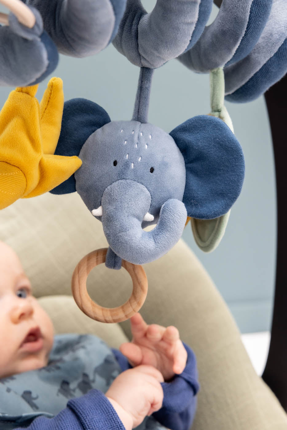 Trixie Baby Jouets d'activités Spirale d’activités Mrs. Elephant
