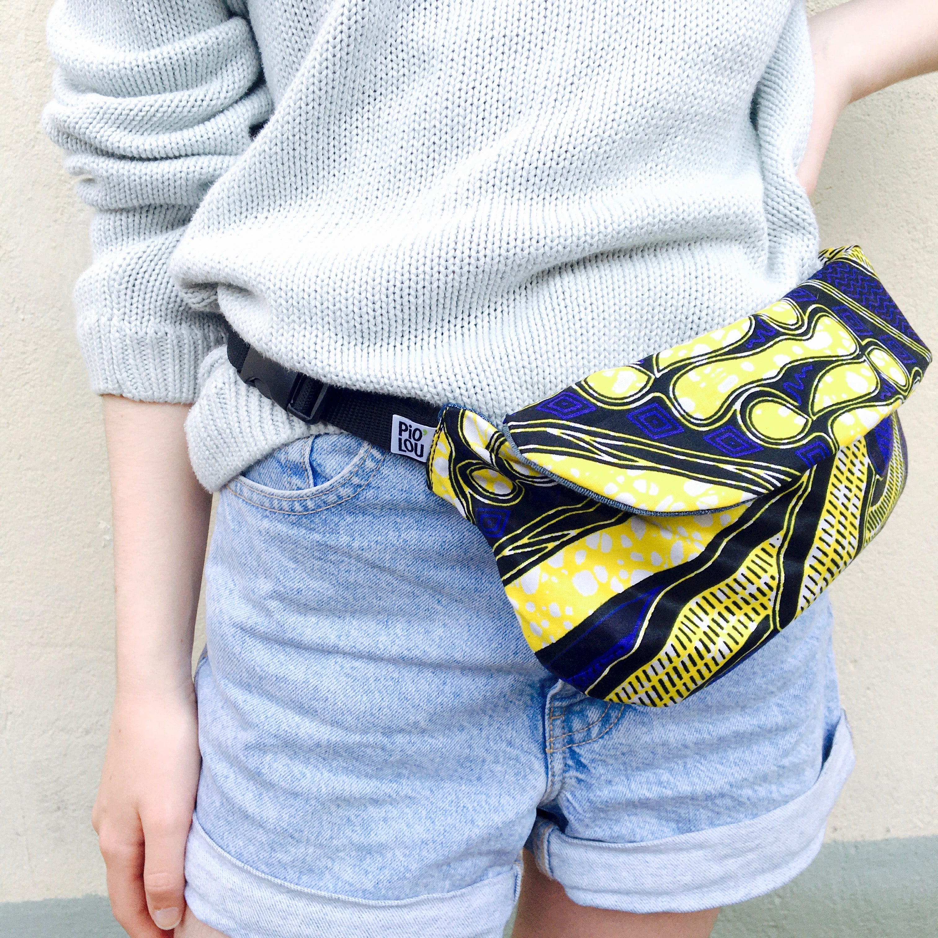 PIOLOU Le Sac Banane La banane wax bleue et jaune PM