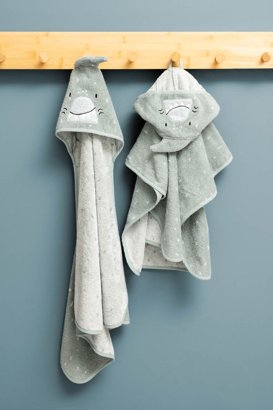 Trixie Baby Capes de bain Mr. Shark cape de bain 70 x 130 cm coton bio