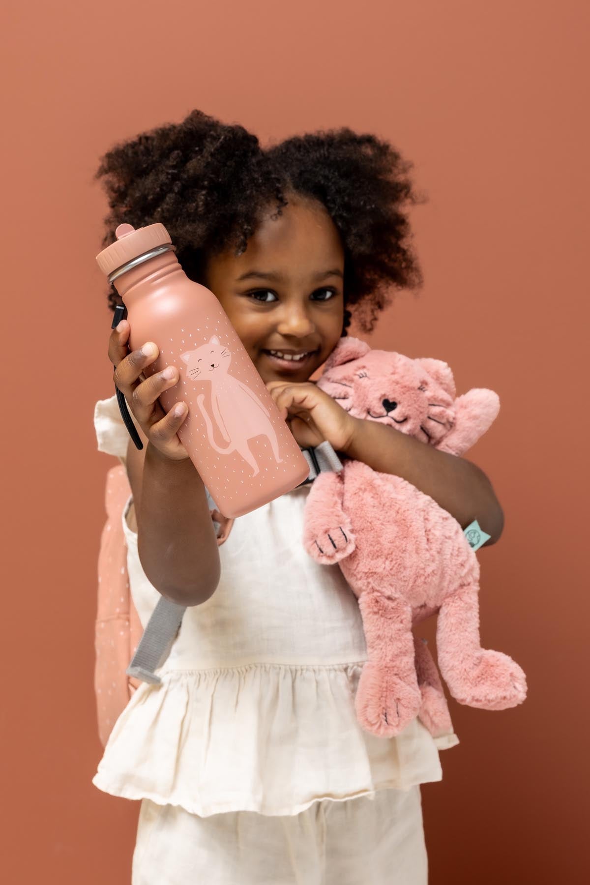 Trixie Baby Premiers jouets Animal en peluche Mrs. Cat peluche recyclée