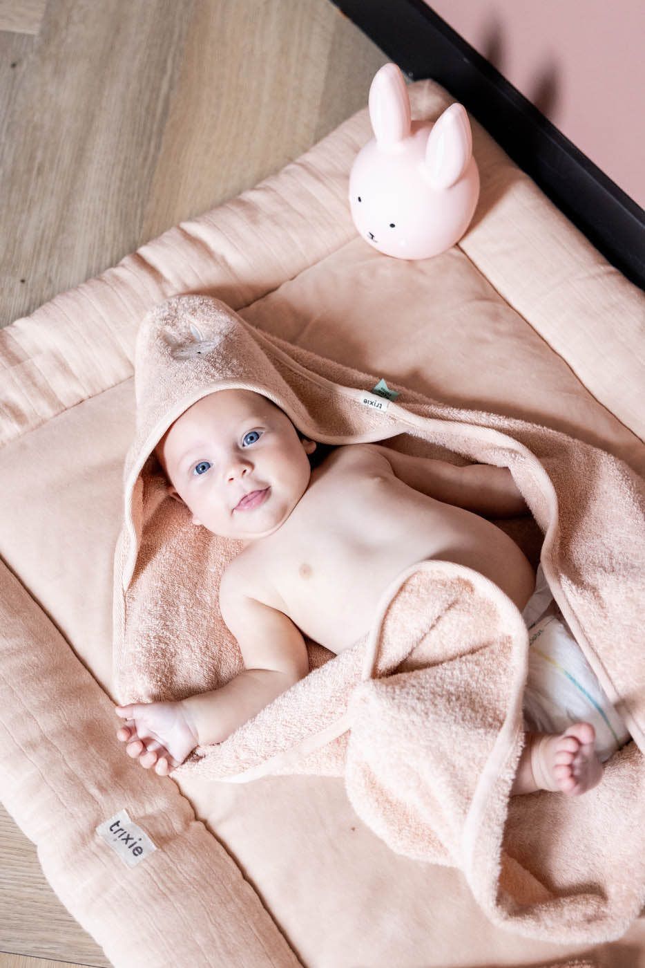 Trixie Baby Tapis d'éveil Bliss Blossom fond de parc