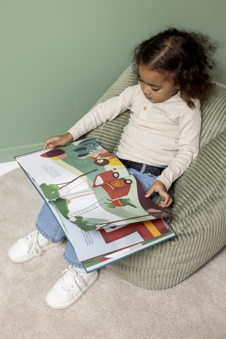 Trixie Baby Jeux, puzzles & livres Livre de conte La grande course des animaux NL