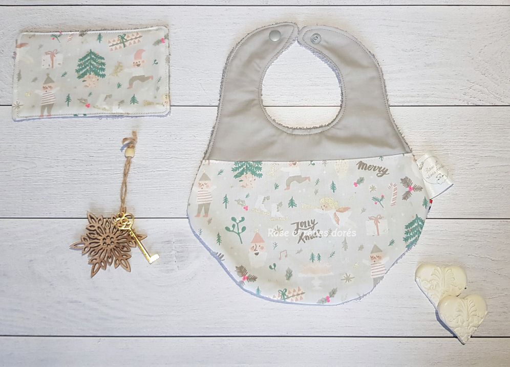 Rose et rêves dorés Noël Duo de Noël gris gamme l’Intemporel bavoir et lingette