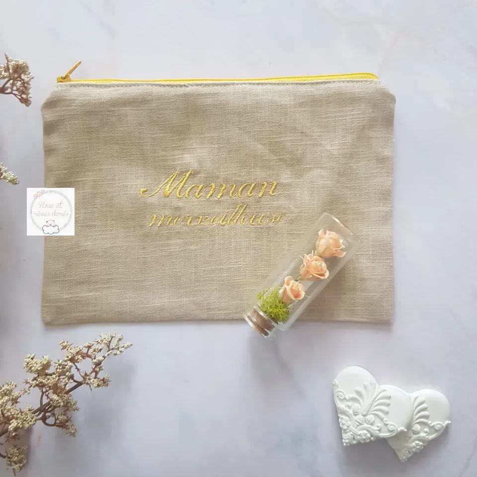 Rose et rêves dorés pochette Maman merveilleuse en lin brodée