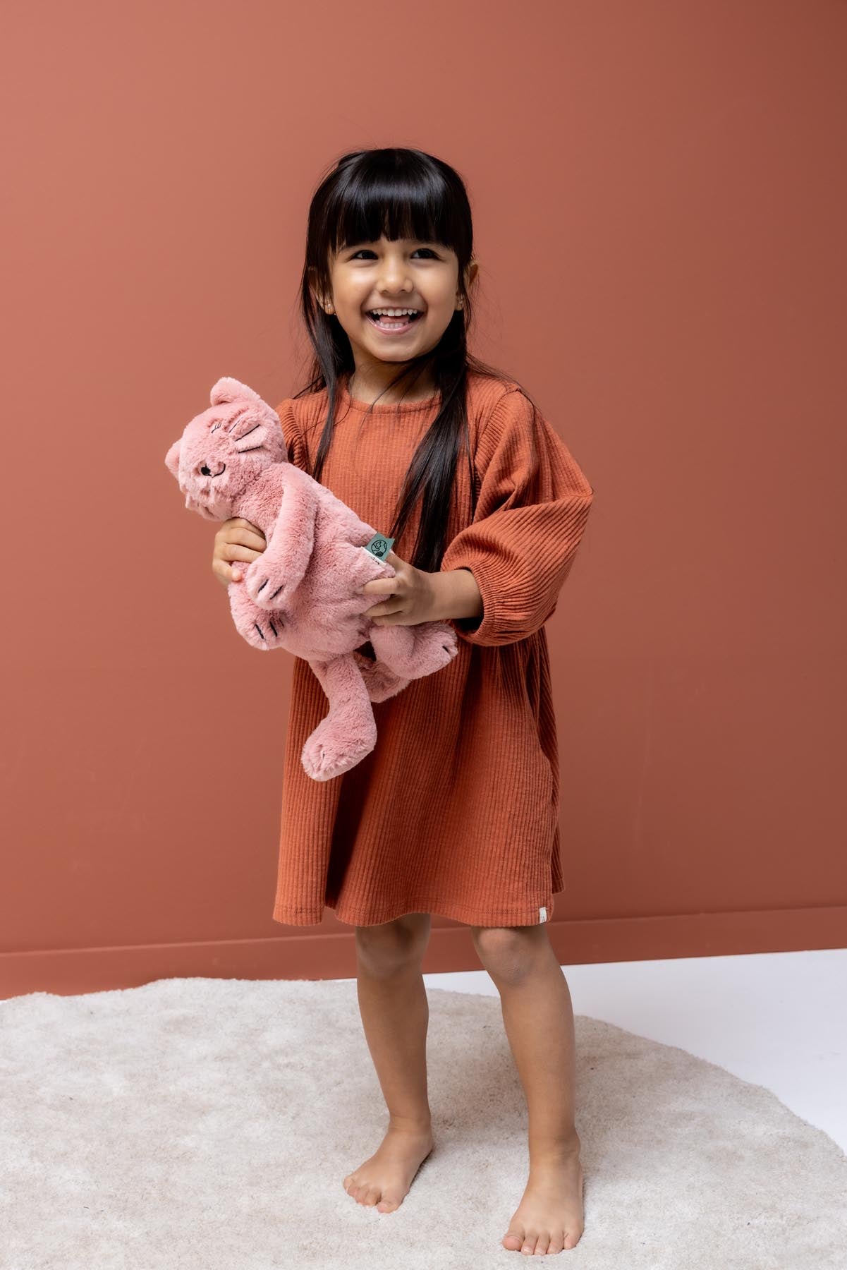 Trixie Baby Premiers jouets Animal en peluche Mrs. Cat peluche recyclée
