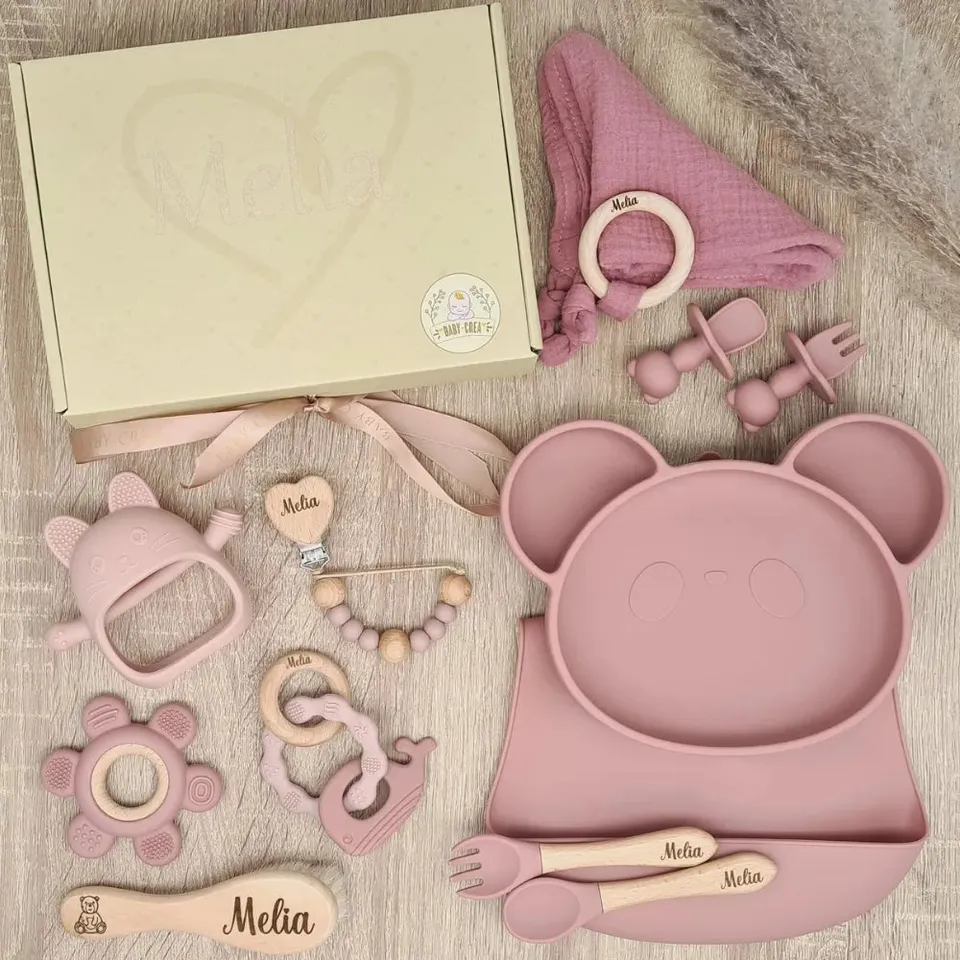 Baby-Crea Coffret naissance personnalisé 10 accessoires Vert olive