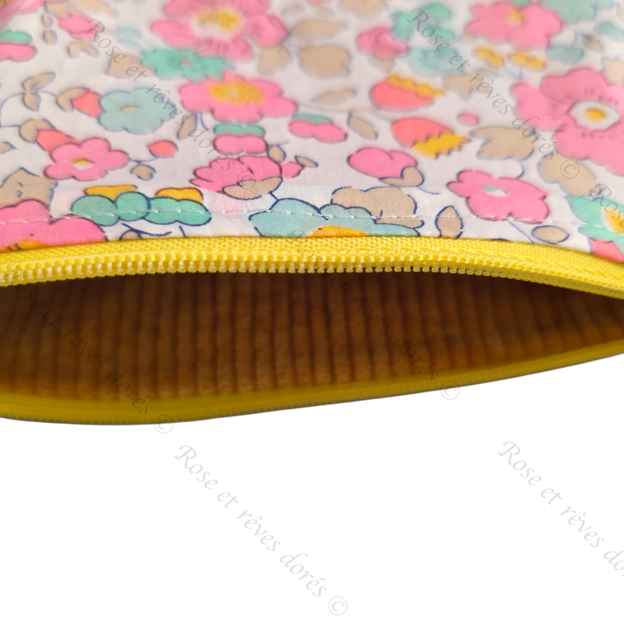 Rose et rêves dorés Pochette M cupcake coton et velours moutarde