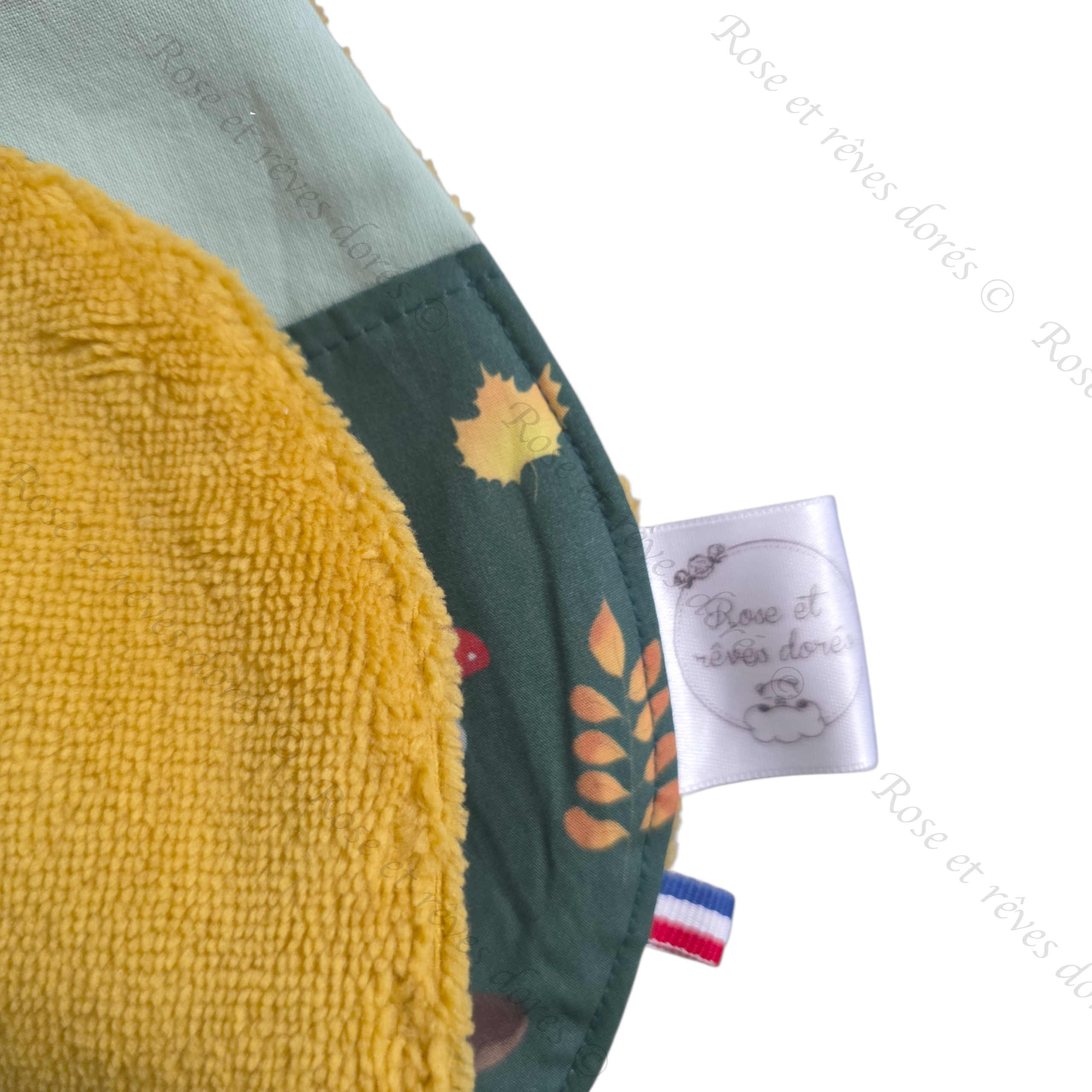 Rose et rêves dorés Bavoirs Bavoir Robert – Intemporels exclusifs bavoir bébé