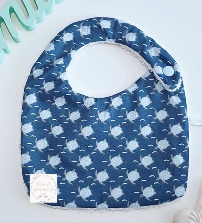 Rose et rêves dorés Créations sur-mesure Bavoir sur mesure personnalisé