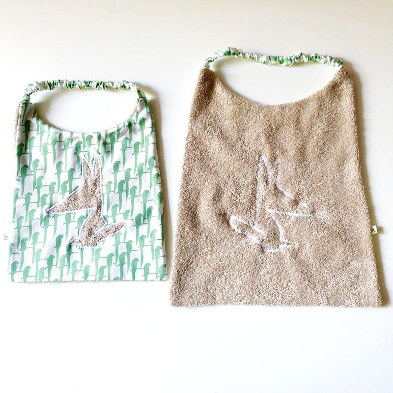 PIOLOU Le Bavoir Bavoir PM beige aras verts coton