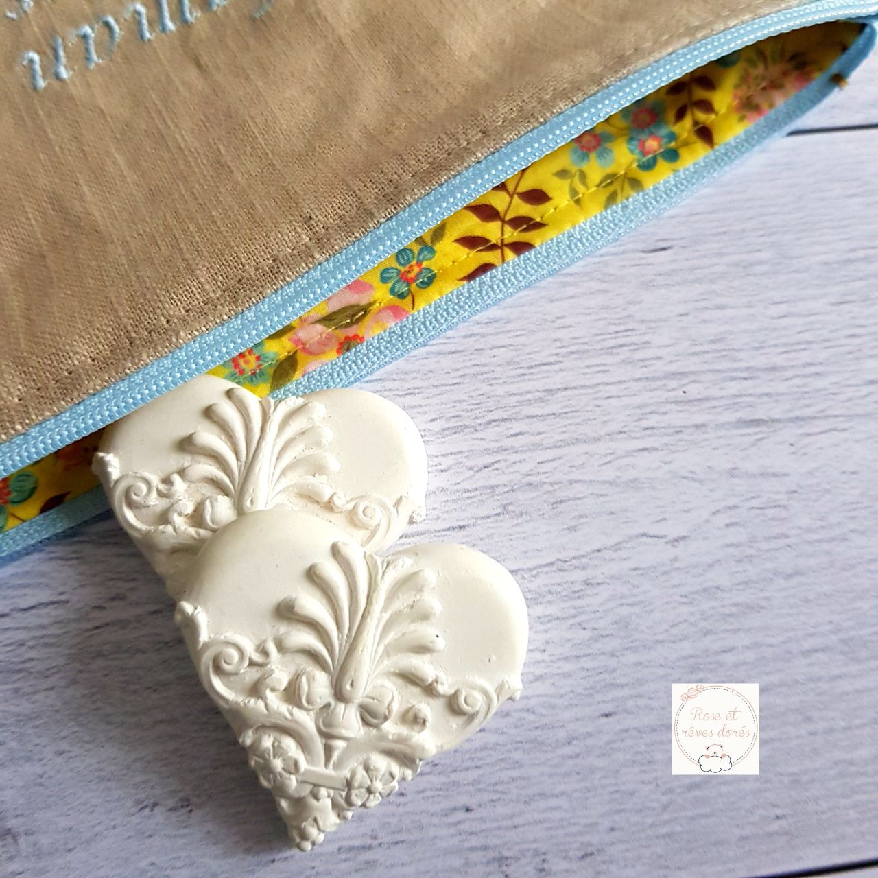 Rose et rêves dorés Pochettes et trousses diverses Maman tendresse pochette 21,2 cm en lin