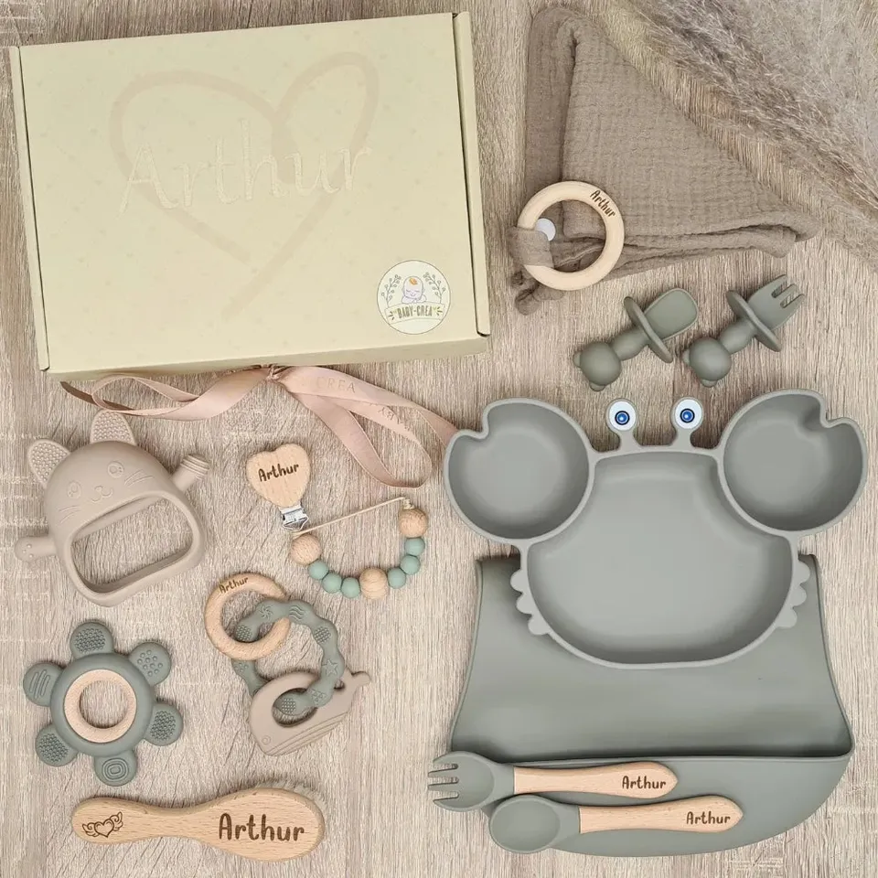 Baby-Crea Coffret naissance personnalisé Crabe 12 pièces Vert olive