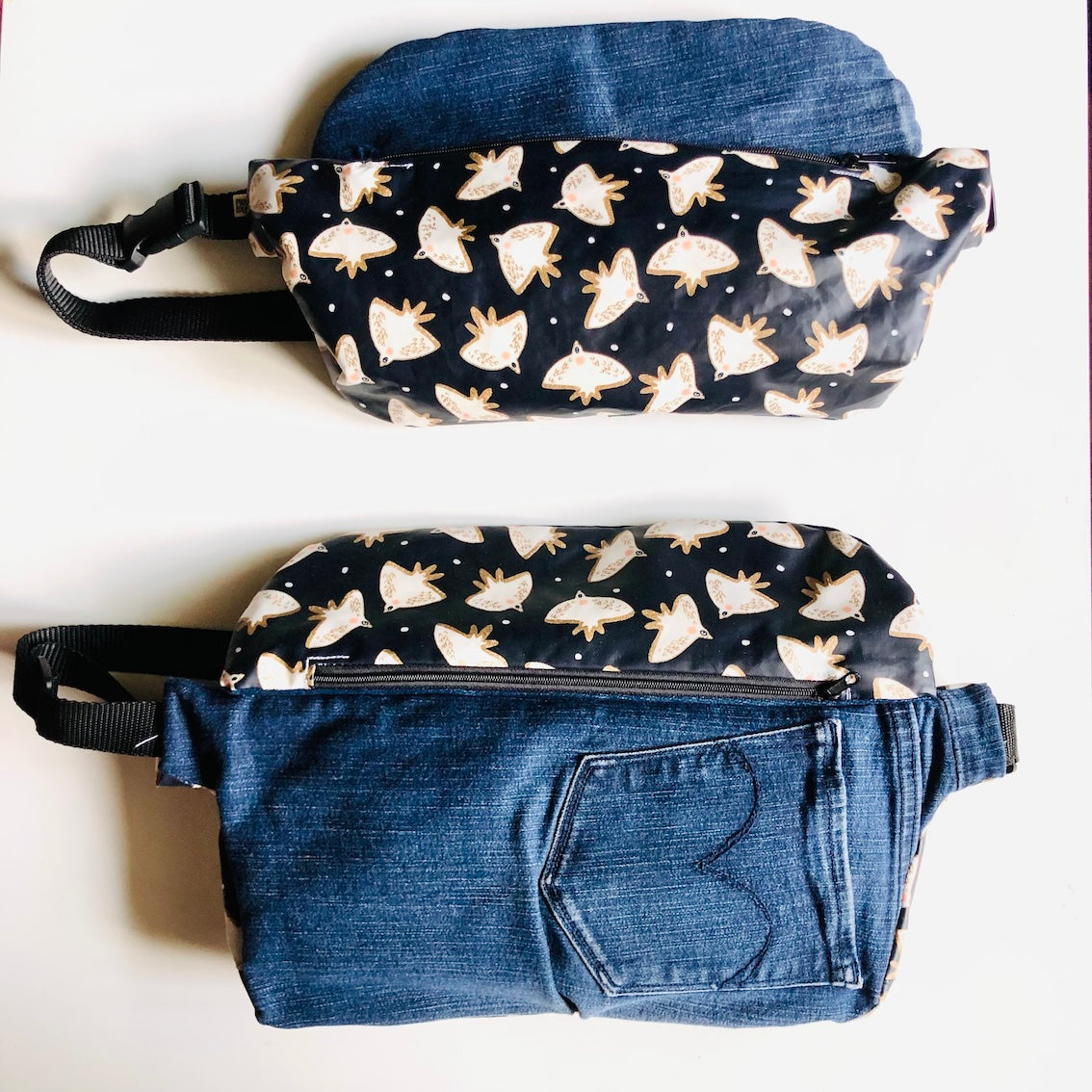 PIOLOU Le Sac Banane banane enduite PM bleu marine oiseaux